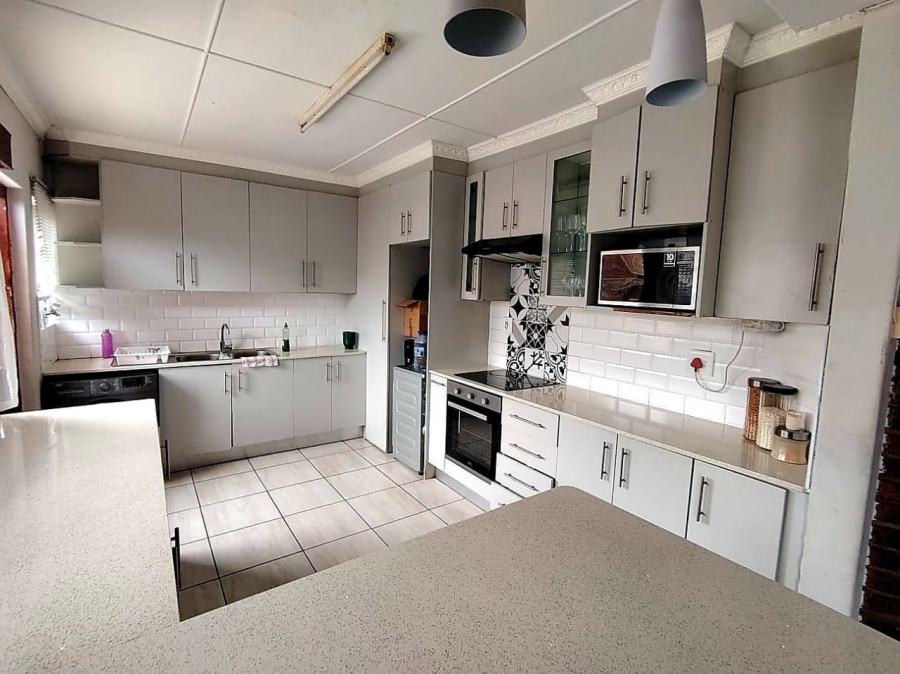 4 Bedroom Property for Sale in Amalinda Eastern Cape